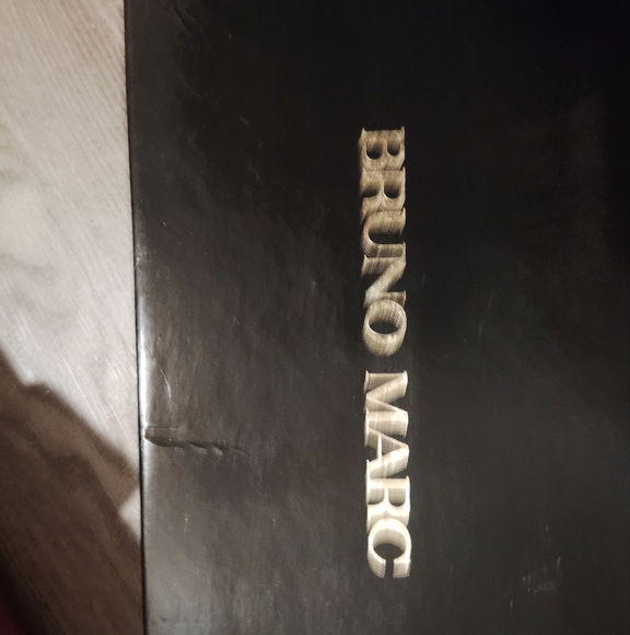 Shoes - Picture 2 of 5